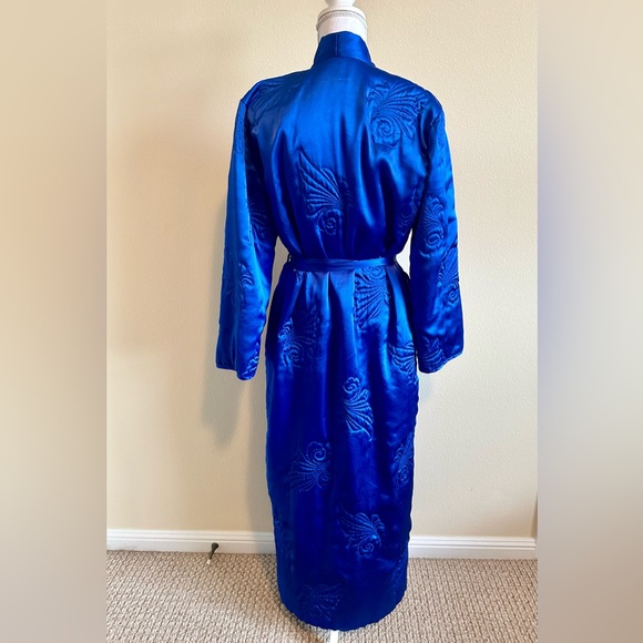 Natori for Saks Fifth Avenue gown and robe set - Picture 2 of 8